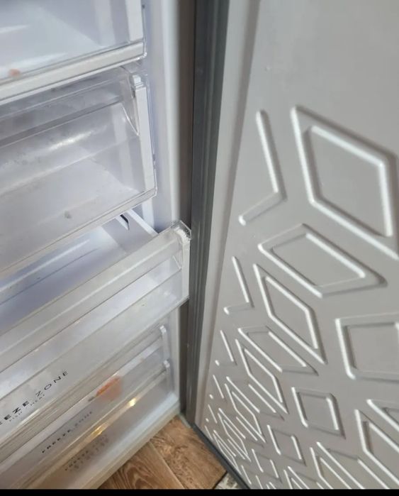 Продам морозильник  Бирюса M6046SN