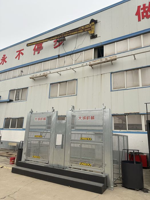 Грузопассажирский подъемник ( лифт ) DACHENG MACHINERY