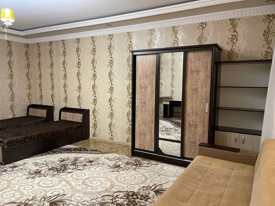 Аренда МАРКАЗ 15 Жангох  3 комнатная 180 квадрат