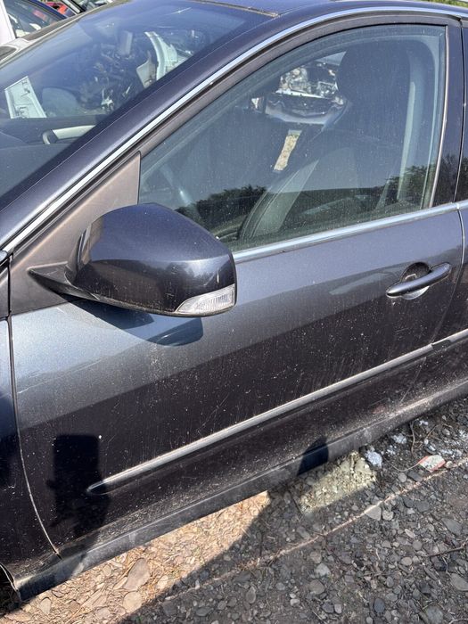 Fata completa Renault Laguna 2008