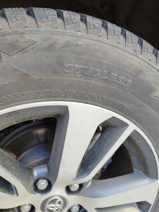 Зимни Гуми Bridgestone blizzak dm-v2 225/65/R17