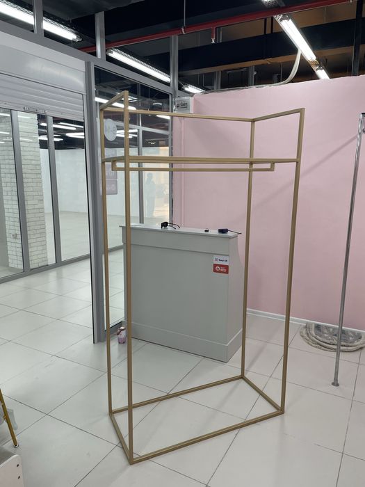 Рейлы в магазин одежд