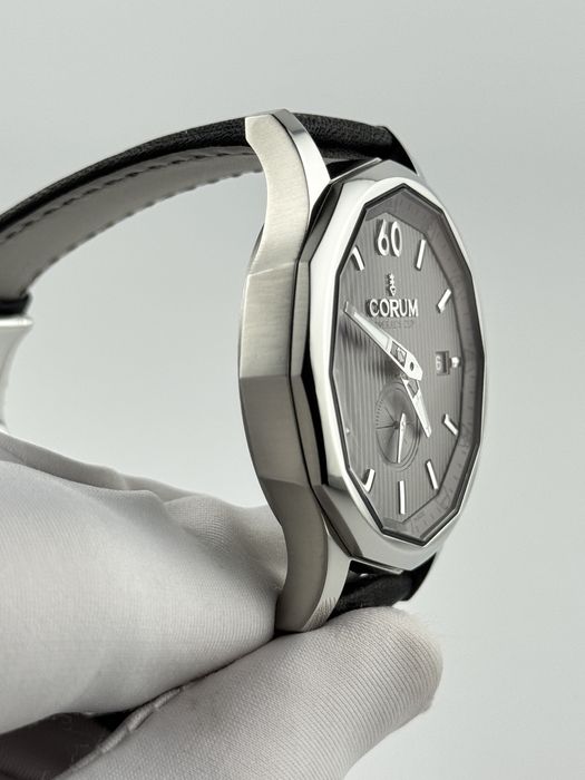 Наручные часы Corum Admirals Cup Legend