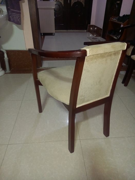 Мягкий стул сотилади 350000