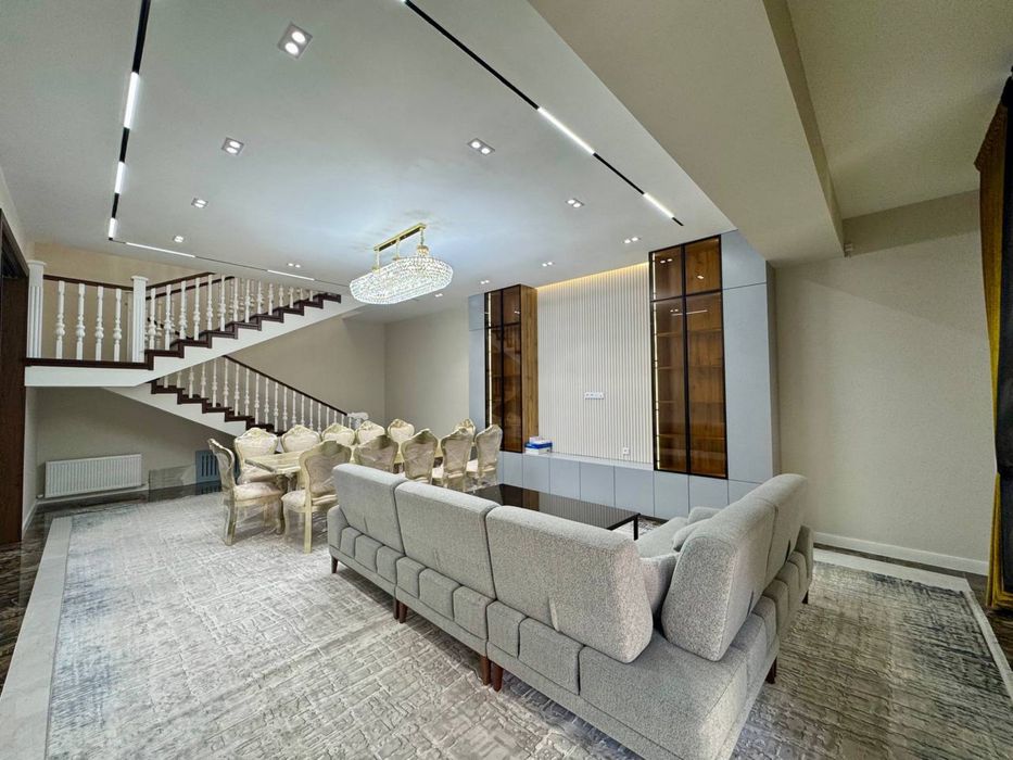 Продается Дом. Таунхаус. 2,2 сотки. Бусыгина.