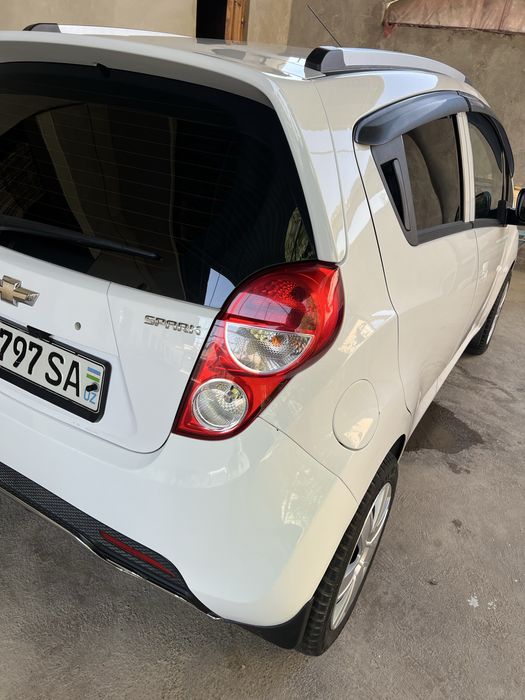 Спарк сотилади или обмен трекир 1 га доплата килинади