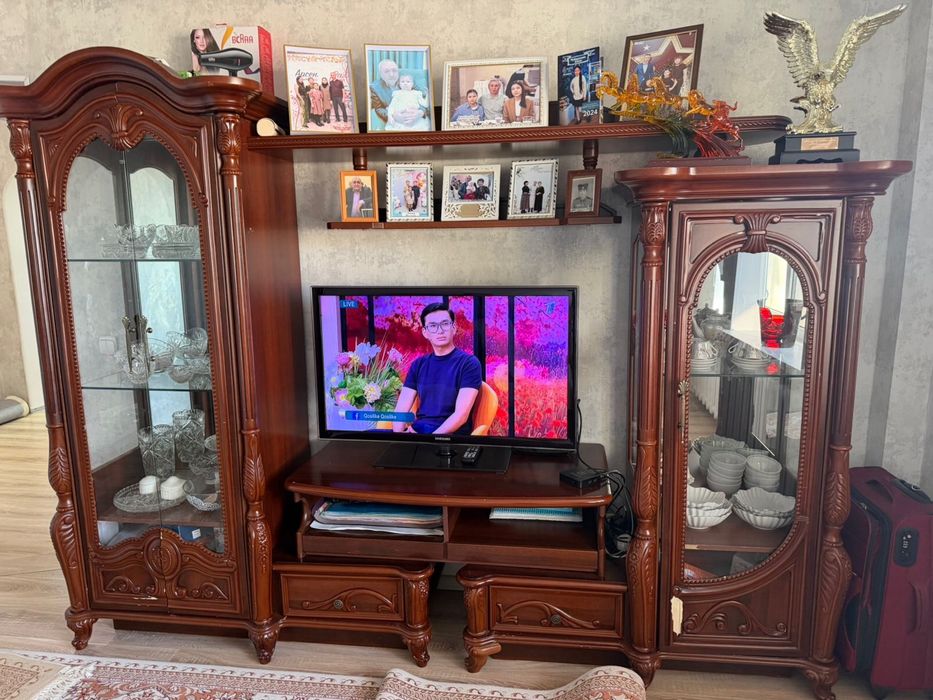 Продам стенку в хорошем состояниии