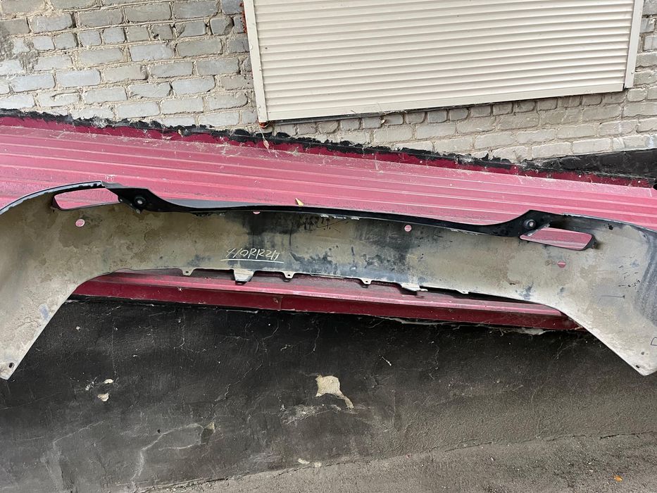 продам бу бампер RAF 4 (модель 2014) года