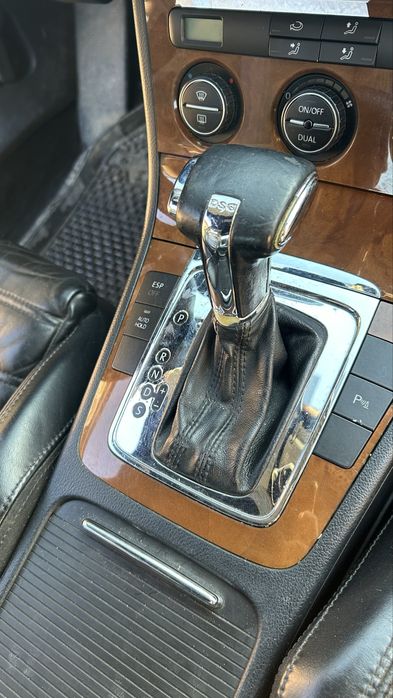 Dezmembrez Passat B6 Automat