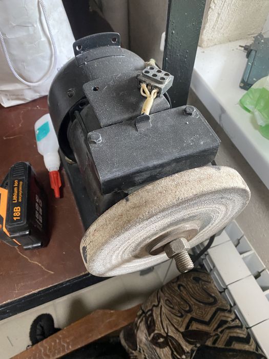 Продам точильный мотор