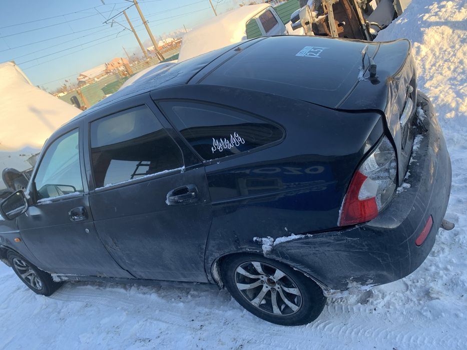 Лада Приора на разбор