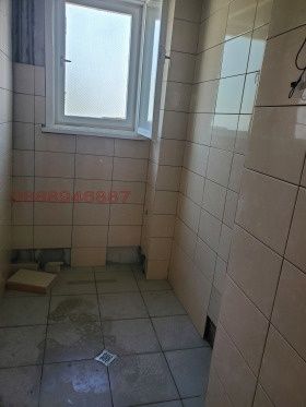 Дава се под наем Етаж от къща в Стрелча - 100 кв.м за 204 € - Снимка #6