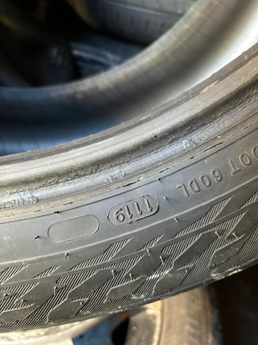 Продам шины шипованные комплект.