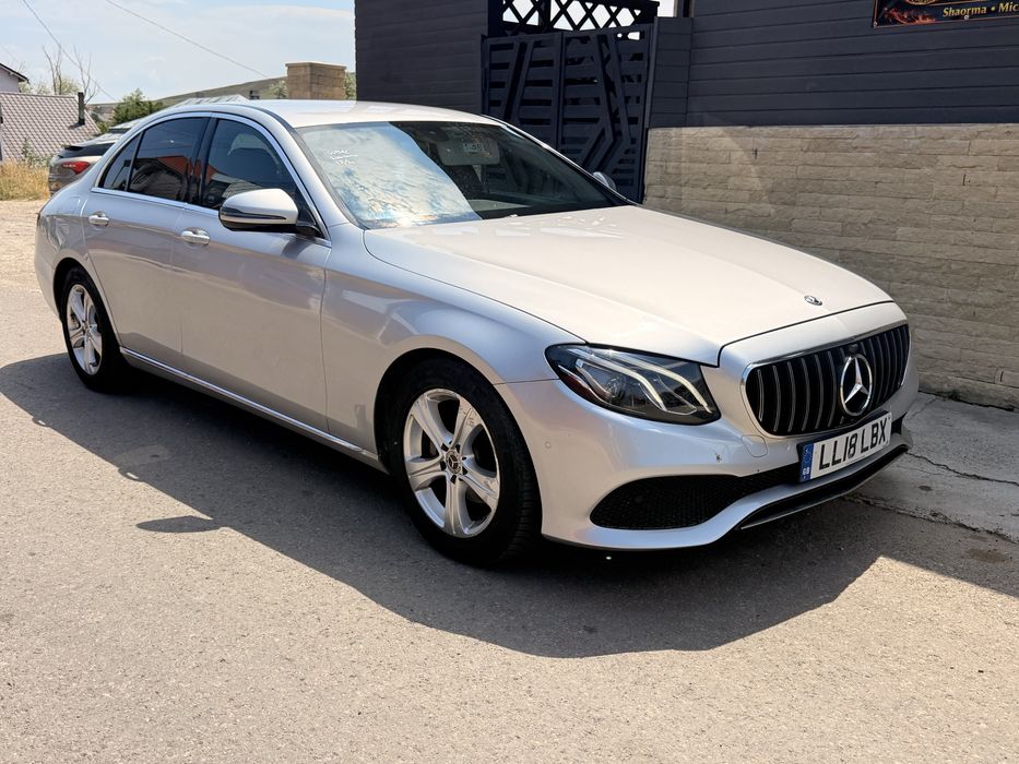 MERCEDES-BENZ E-Class