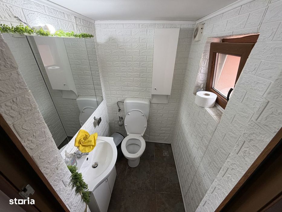 Casă de vânzare + Spațiu Comercial | 220 mp utili | curte 555 mp |
