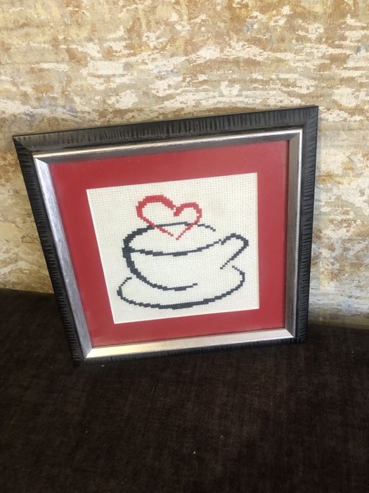 Продавам гоблени шити .