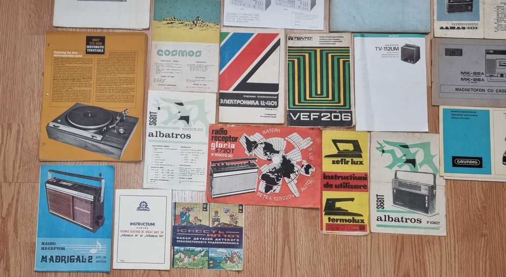 Caiete service,broșuri aparate radio Electronica,Tehnoton