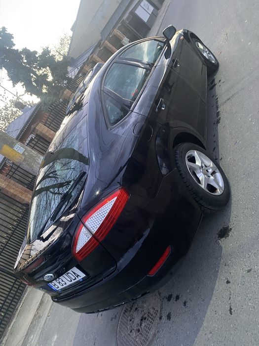 Vand Ford Mondeo an 2008 2.0 benzină