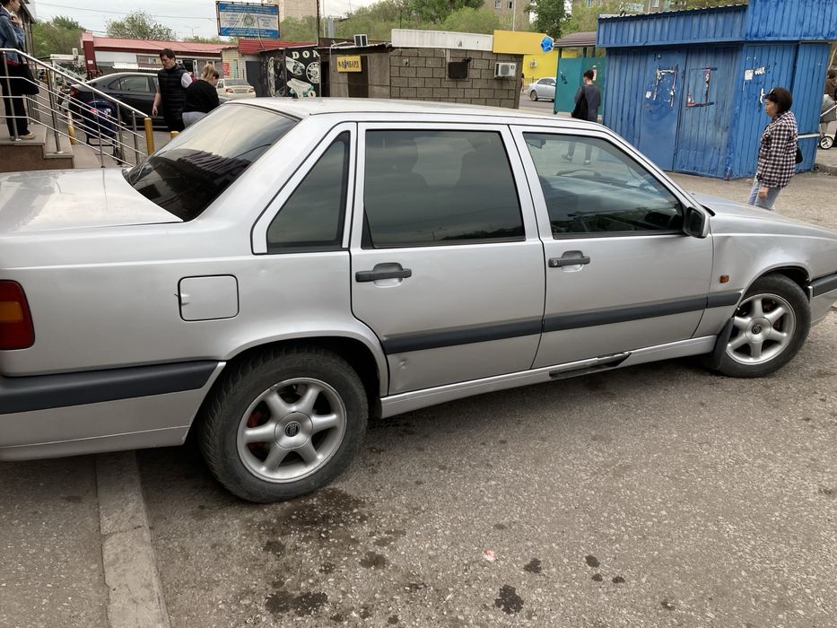 продается машина volvo 850