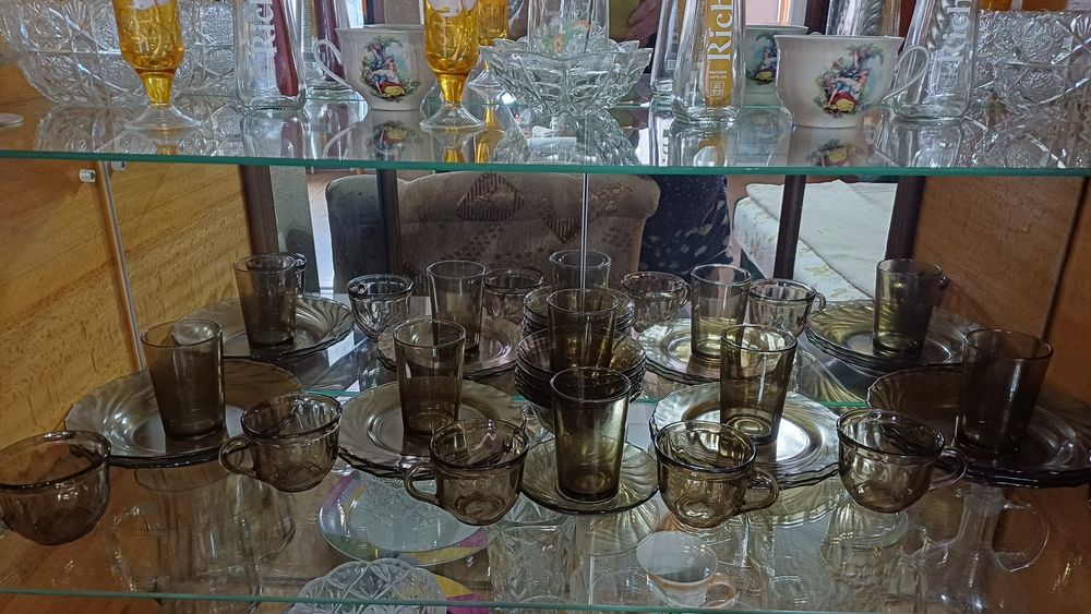 Продам посуду для семьи