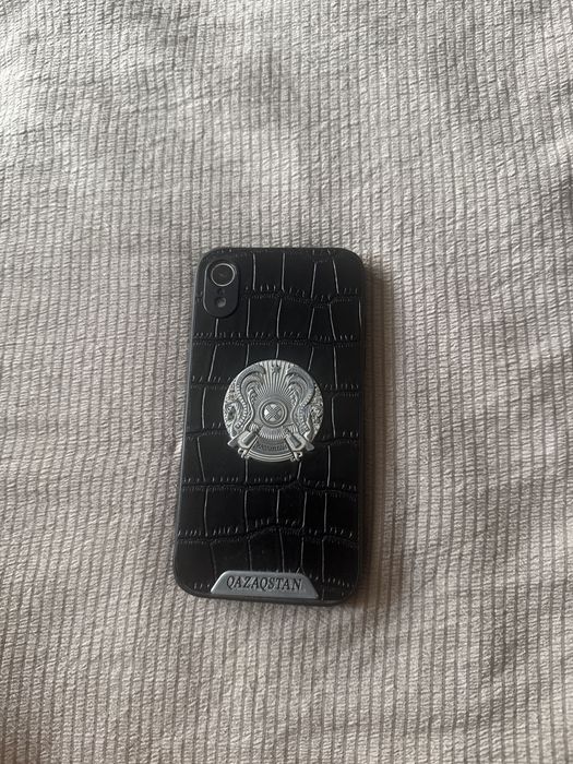 iPhone XR телефон
