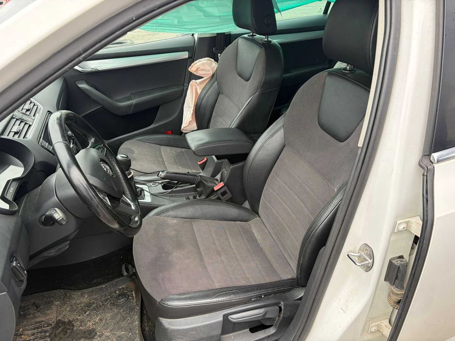 Dezmembrez Skoda Octavia III Combi (5E5) 1.6 TDI CXXB 110 cai