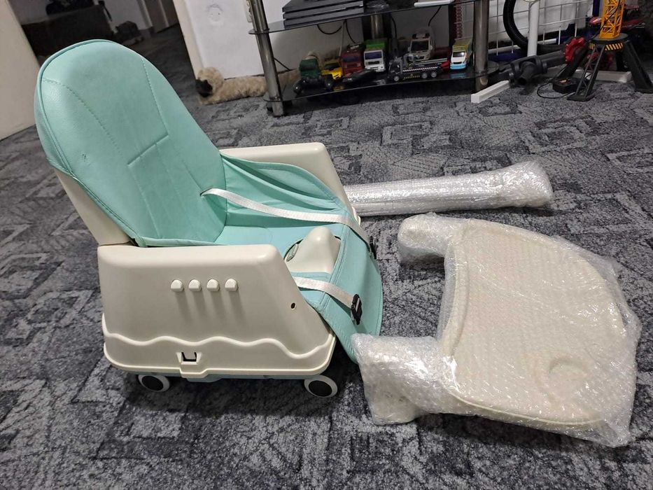 Scăunel de masă bebe