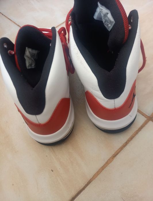 Jordan max aura 38