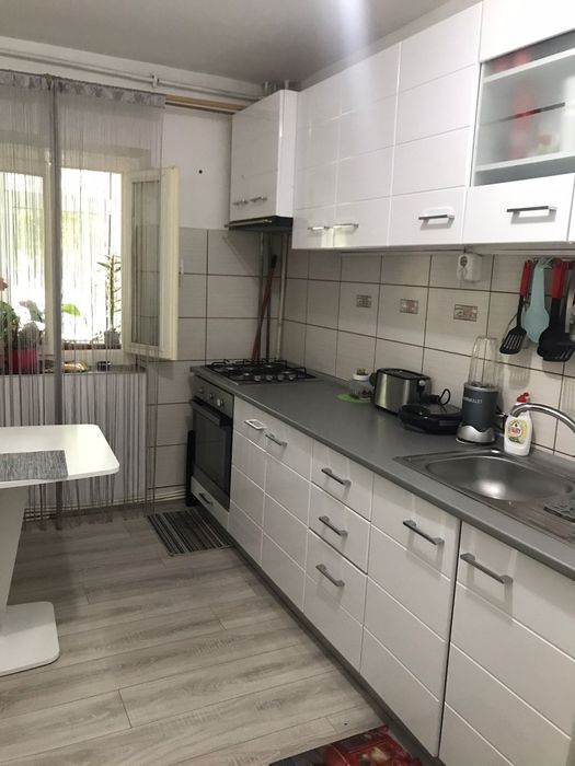 Inchiriez apartament 2 camere