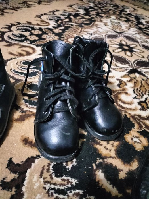 Отдам детскую обувь