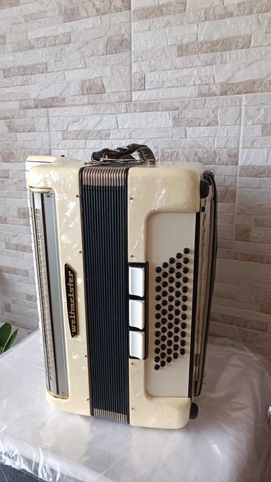 Акордеон - Weltmeister - 60 баса - Made in GDR