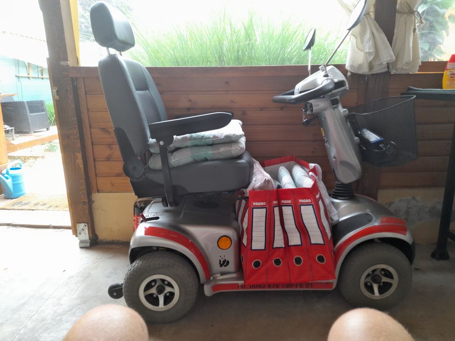 Schinb .Mașinuța electrica pt. SENIORI