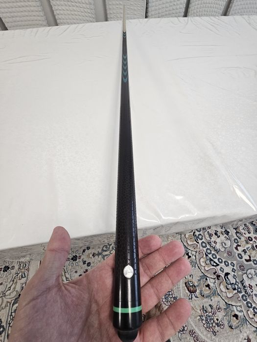 Кий бильярдный для