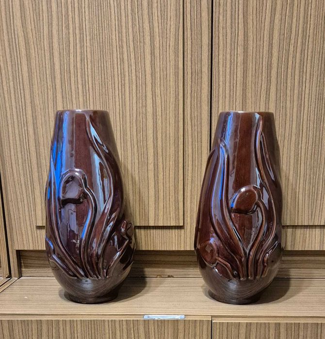 Продаётся  пара советских декоративных  Ваз. Керамика.