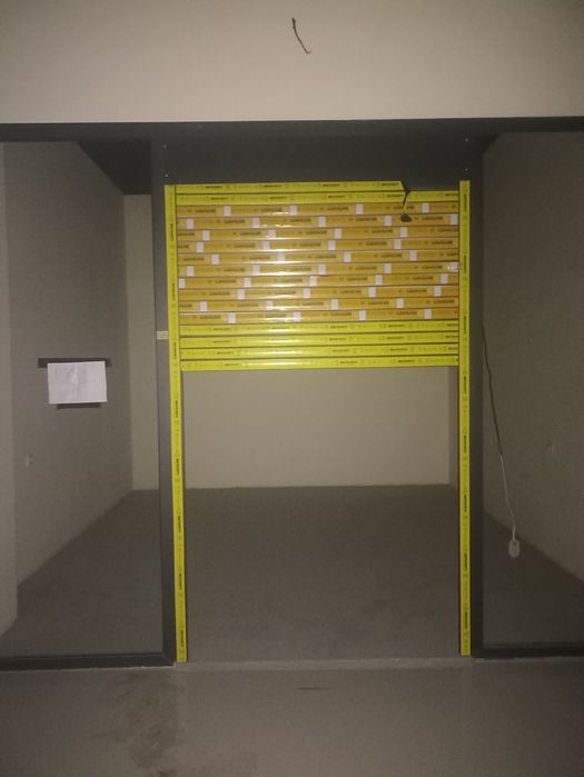 Ibn sino Stroy mart Dokon Sotiladi