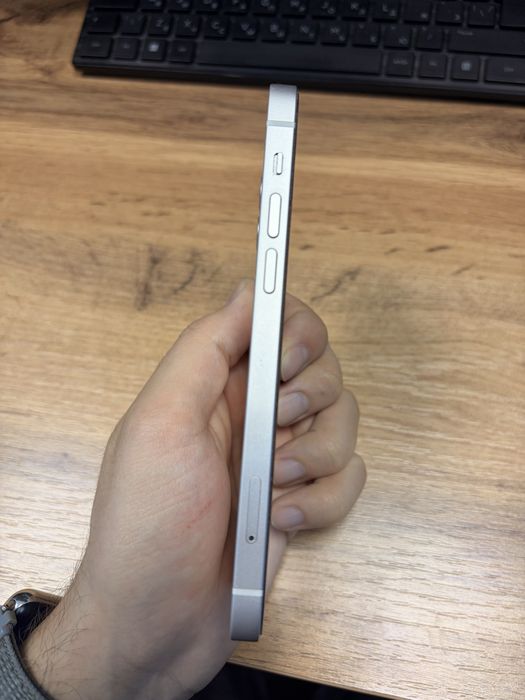 Продается Iphone 12