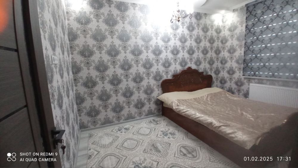 Уй сотилади уч хонали