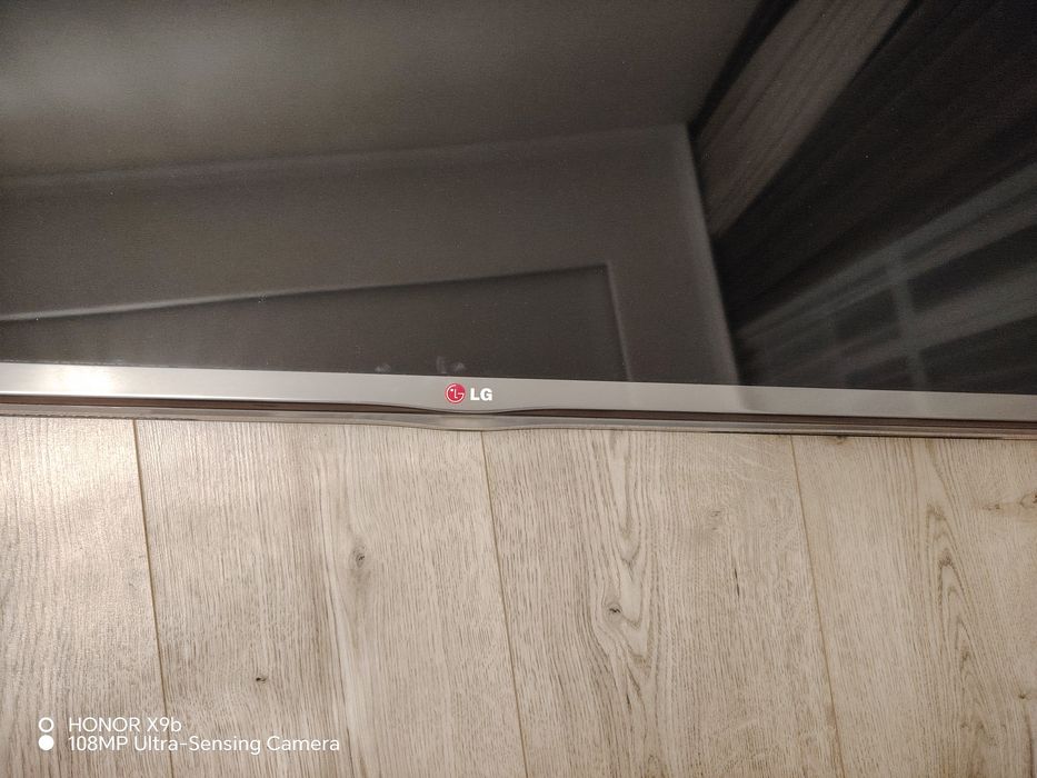 Смарт телевизор LG