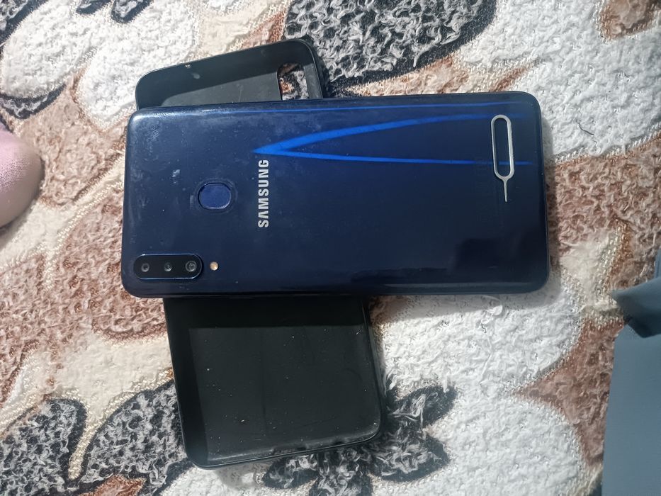 Продам Самсунг а20 s