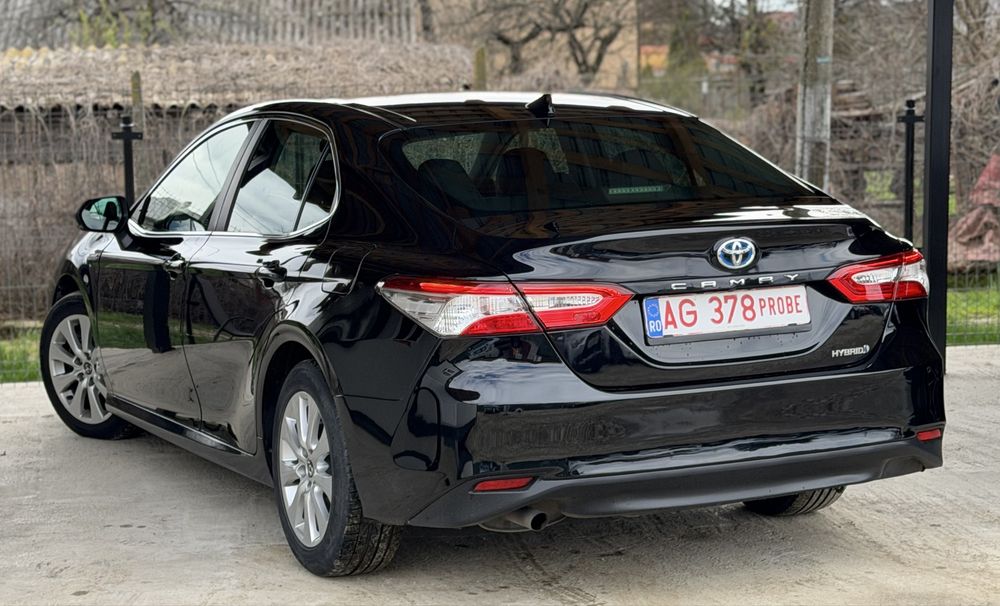 Toyota Camey 2019 Hybrid euro 6 led navi camera keyless km reali