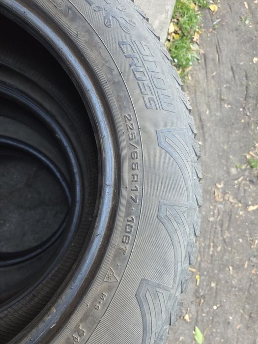 Продам зимние шины 225/65 r17