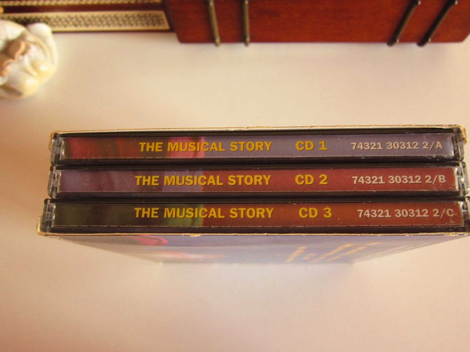 rar 3cd Musical Story - O'Hara,Liza Minnelli,Carreras,Armstrong 1995