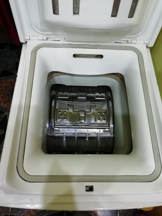 Mașina de spălat haine Whirlpool