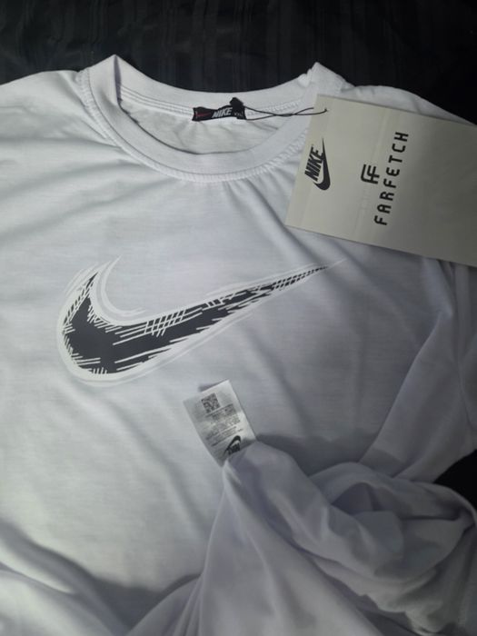 tricou nou nike cu eticheta