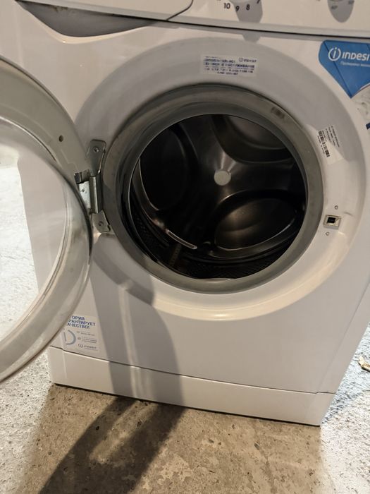 Стиральная машина Indesit б/у