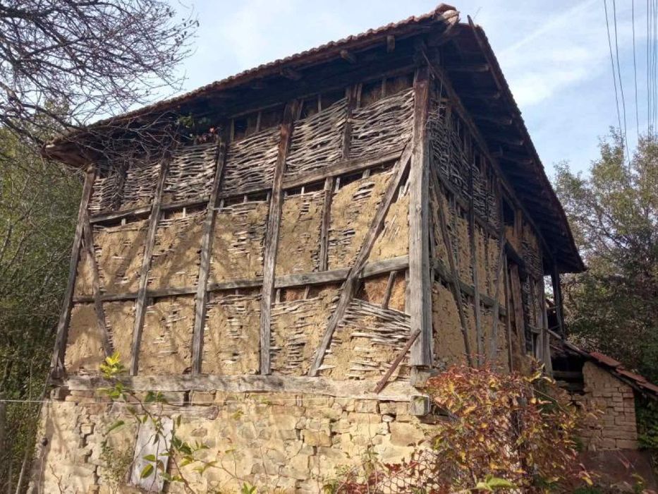 Къща в с. Равнище