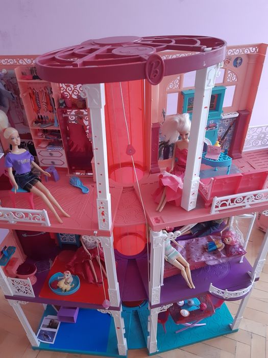 Къща на Барби на 3 етажа