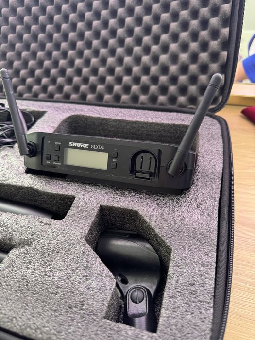 VÂNDUT! Shure GLXD4, în stare foarte bună