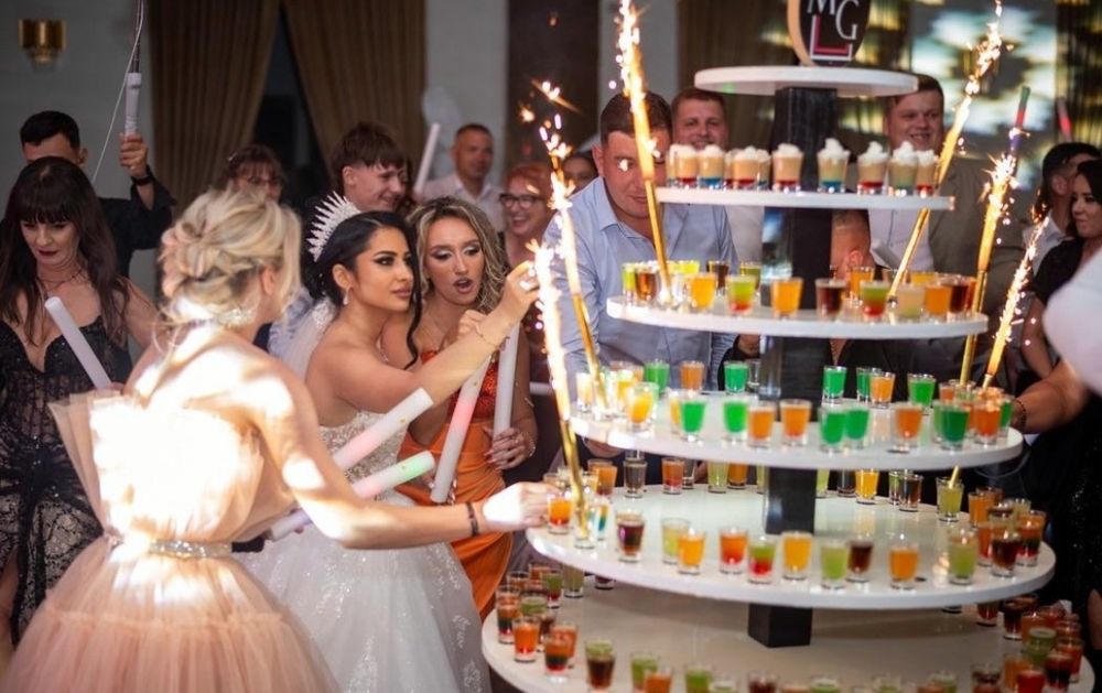 COCKTAIL & Frappe Bar  mobil și TORT SHOT pentru evenimente perfecte