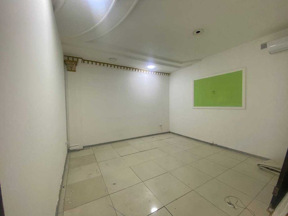 Аренда цокольный этаж в центре